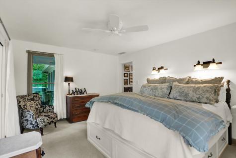 496 N Maple Street Zionsville IN 46077