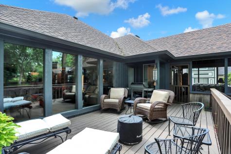 496 N Maple Street Zionsville IN 46077