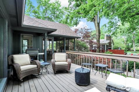 496 N Maple Street Zionsville IN 46077