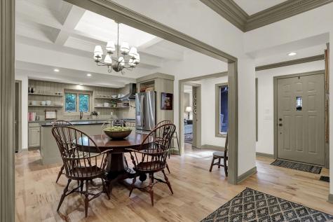 496 N Maple Street Zionsville IN 46077