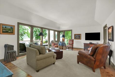 496 N Maple Street Zionsville IN 46077