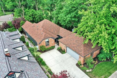 496 N Maple Street Zionsville IN 46077