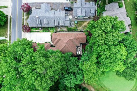 496 N Maple Street Zionsville IN 46077
