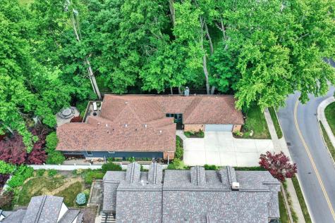 496 N Maple Street Zionsville IN 46077