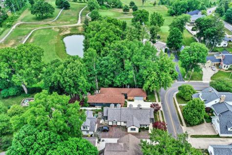 496 N Maple Street Zionsville IN 46077