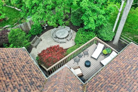 496 N Maple Street Zionsville IN 46077