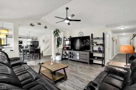 2061 Beacon Court Columbus IN 47201