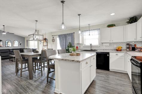 2061 Beacon Court Columbus IN 47201