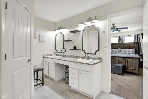 2061 Beacon Court Columbus IN 47201