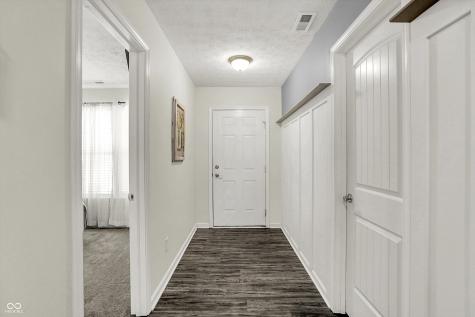 2061 Beacon Court Columbus IN 47201