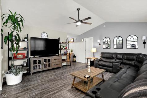 2061 Beacon Court Columbus IN 47201