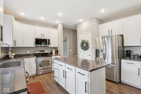 427 Quincy Place Westfield IN 46074