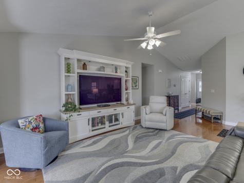 7746 Rosa Drive Indianapolis IN 46237