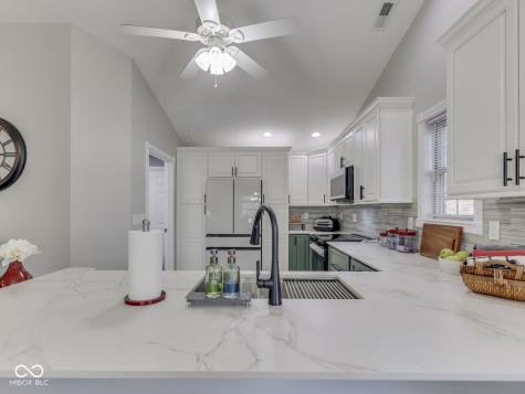 7746 Rosa Drive Indianapolis IN 46237