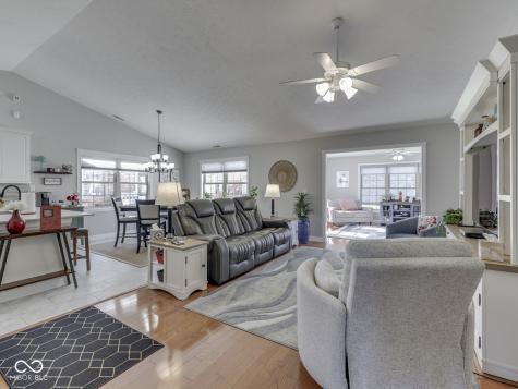 7746 Rosa Drive Indianapolis IN 46237