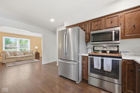820 Yosemite Drive Indianapolis IN 46217