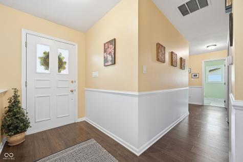 820 Yosemite Drive Indianapolis IN 46217