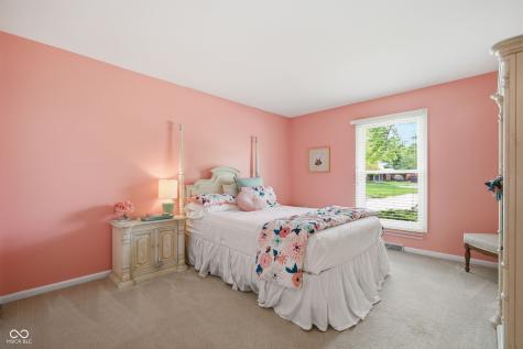 820 Yosemite Drive Indianapolis IN 46217