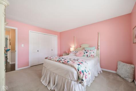 820 Yosemite Drive Indianapolis IN 46217