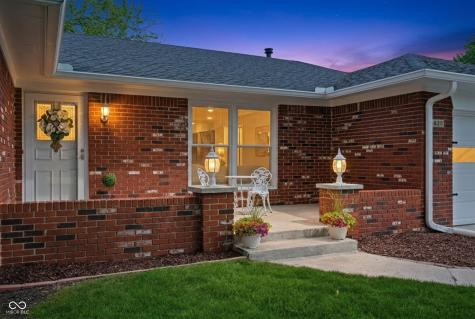 820 Yosemite Drive Indianapolis IN 46217