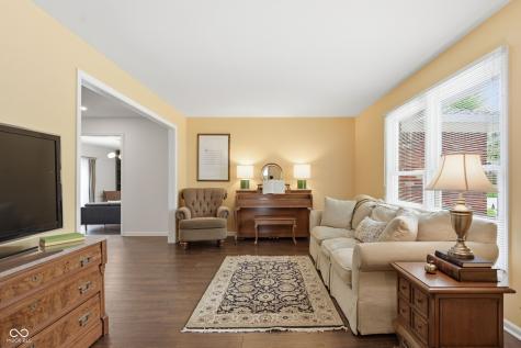 820 Yosemite Drive Indianapolis IN 46217