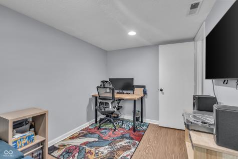 8260 Quetico Drive Indianapolis IN 46268