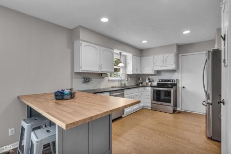 8260 Quetico Drive Indianapolis IN 46268