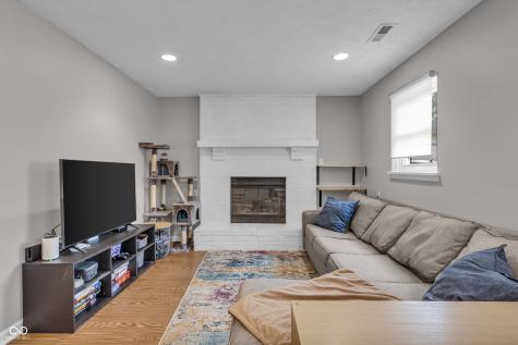 8260 Quetico Drive Indianapolis IN 46268
