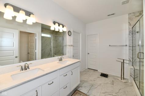 19406 Honeylocust Glen Noblesville IN 46062