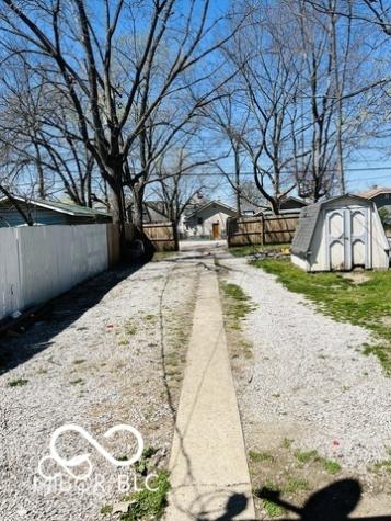 1358 Hiatt Street Indianapolis IN 46221
