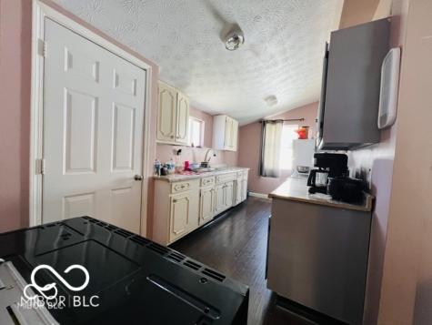 1358 Hiatt Street Indianapolis IN 46221