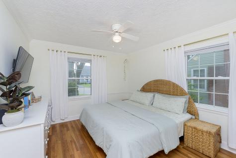 2526 E 57th Street Indianapolis IN 46220