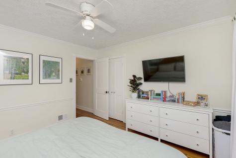2526 E 57th Street Indianapolis IN 46220