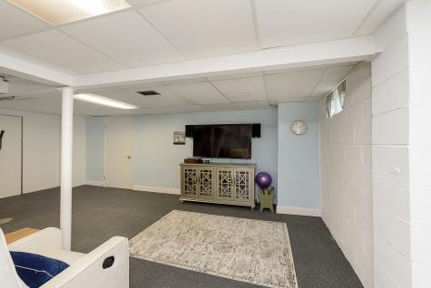 2526 E 57th Street Indianapolis IN 46220