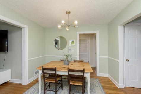 2526 E 57th Street Indianapolis IN 46220