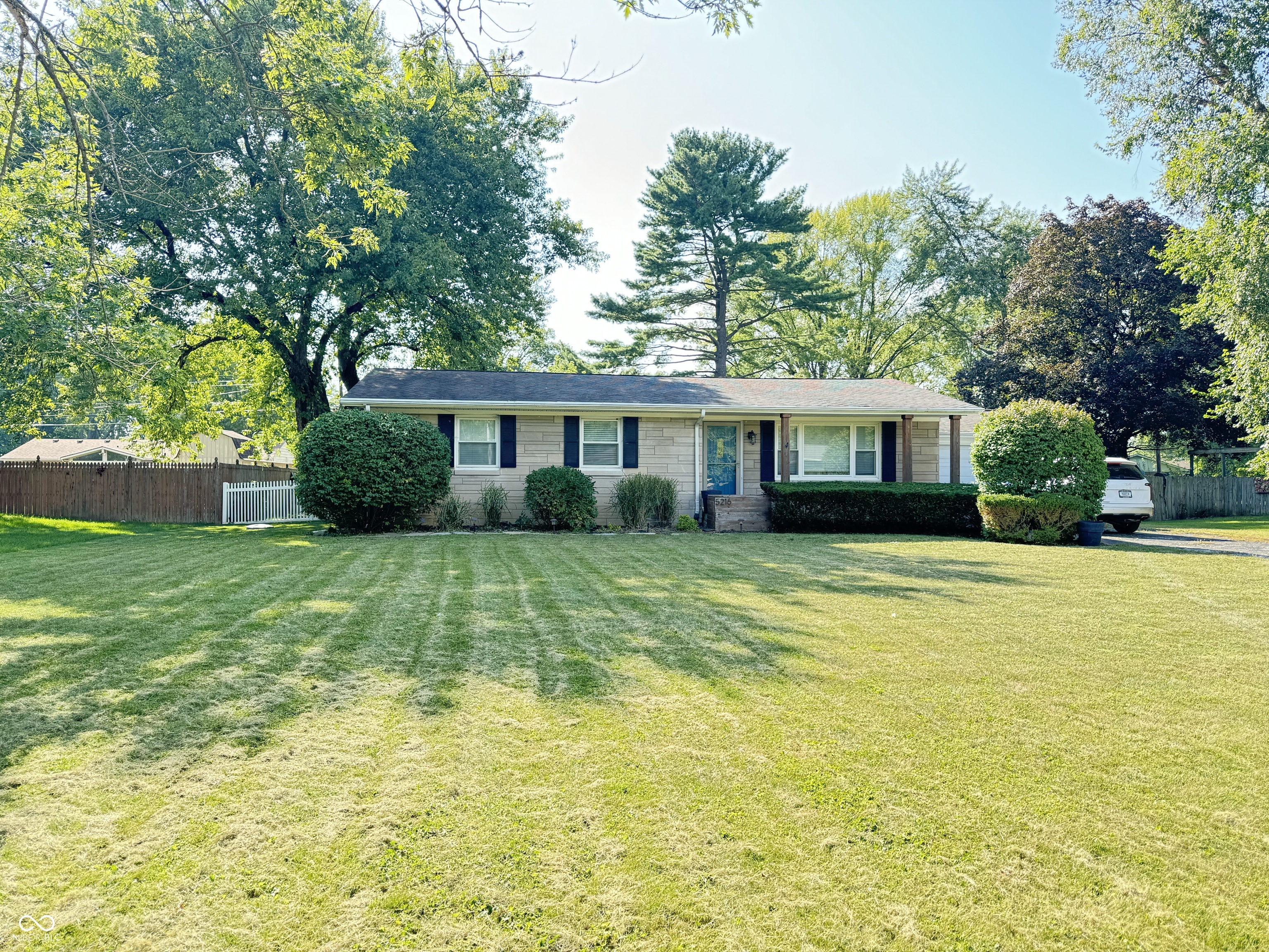 5216 S Capitol Avenue Indianapolis IN 46217
