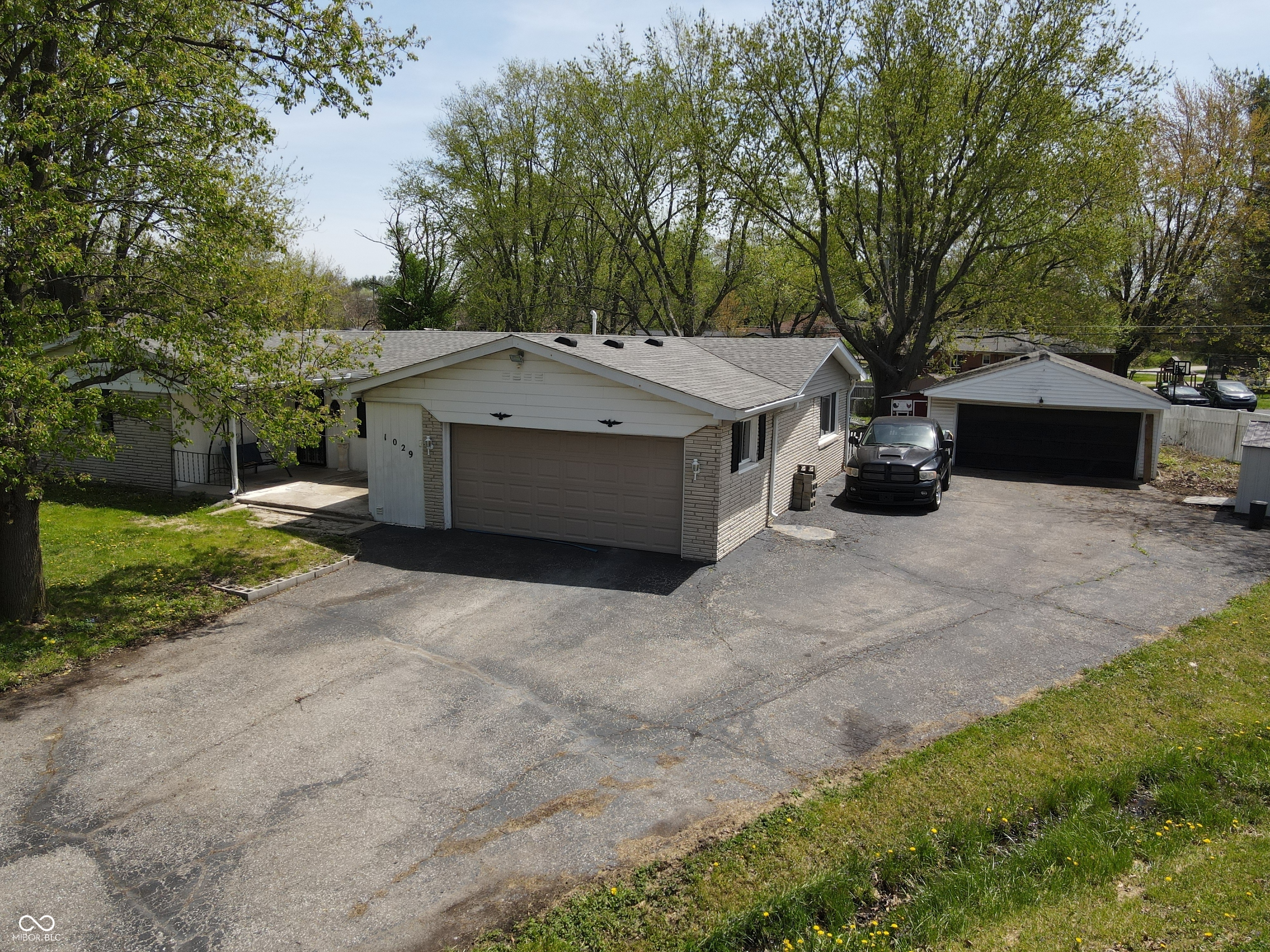 1029 Price Road Avon IN 46123