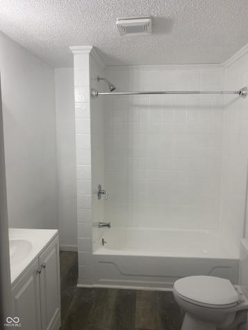 806 S Poplar Street Seymour IN 47274