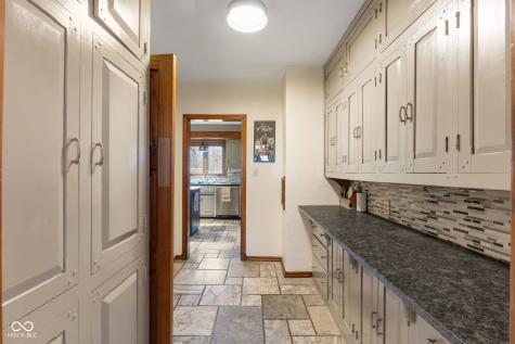 1018 N Madison Avenue Anderson IN 46011