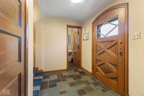 1018 N Madison Avenue Anderson IN 46011