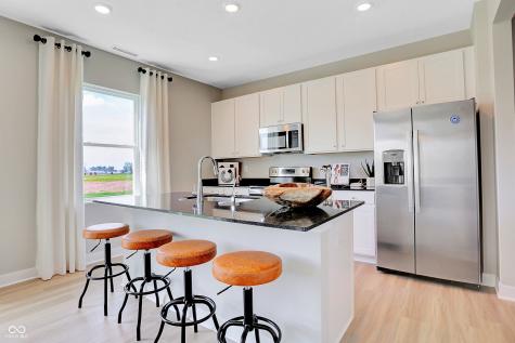 1636 Hemlock Circle Greenfield IN 46140