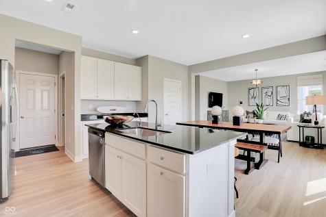 1636 Hemlock Circle Greenfield IN 46140