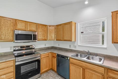 2045 Sotheby Lane Indianapolis IN 46239