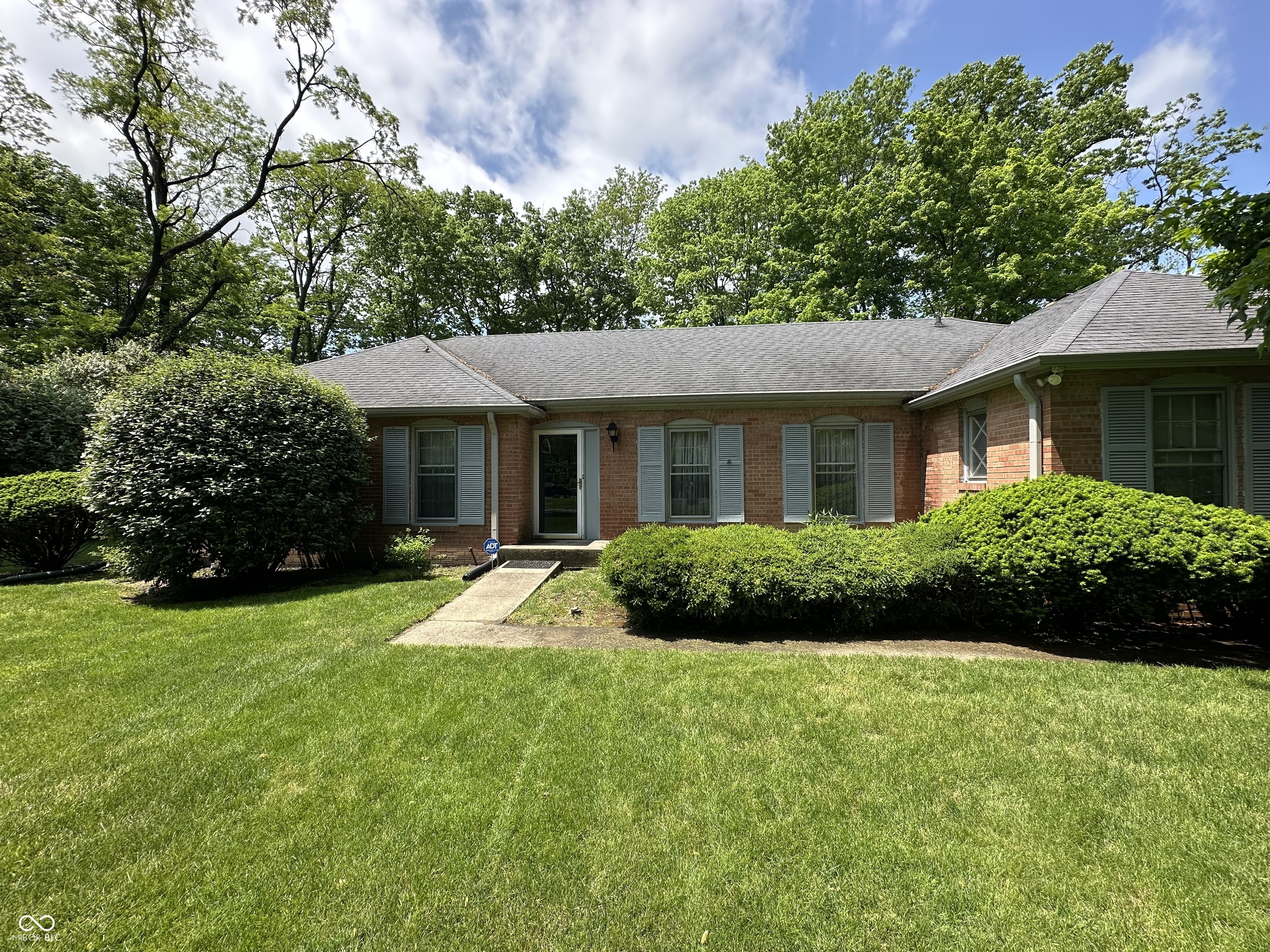 6102 Forest View Drive Indianapolis IN 46228