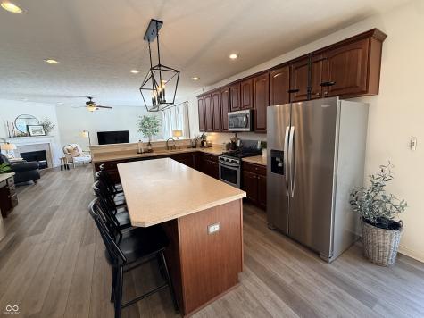 6883 Roundrock Court Avon IN 46123