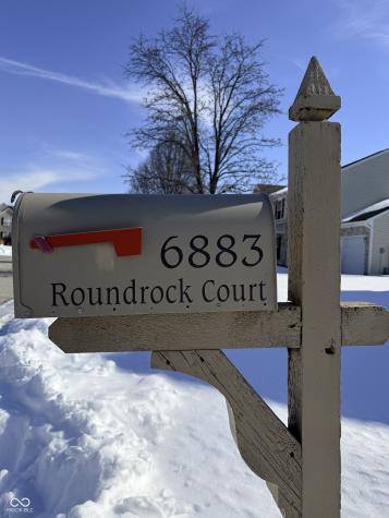 6883 Roundrock Court Avon IN 46123