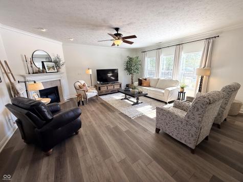 6883 Roundrock Court Avon IN 46123