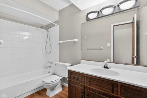 7802 Mallard Way Indianapolis IN 46256