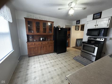 4806 State Road 46 E Nashville IN 47448