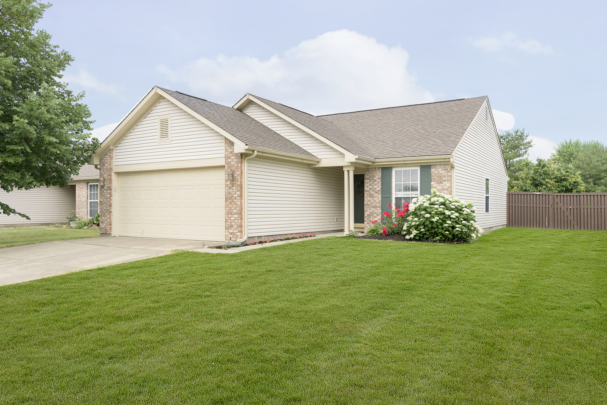 728 Hollowood Lane Avon IN 46123